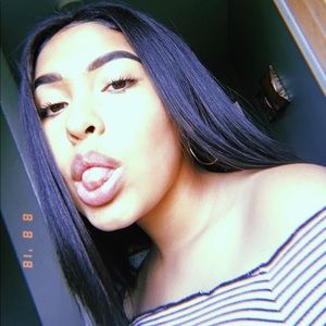 Meet your Posher, Valerie